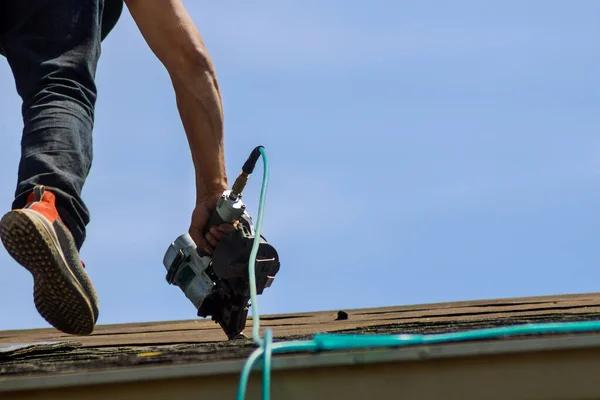 Tips for Choosing the Right Roofing Contractor in Middleburg