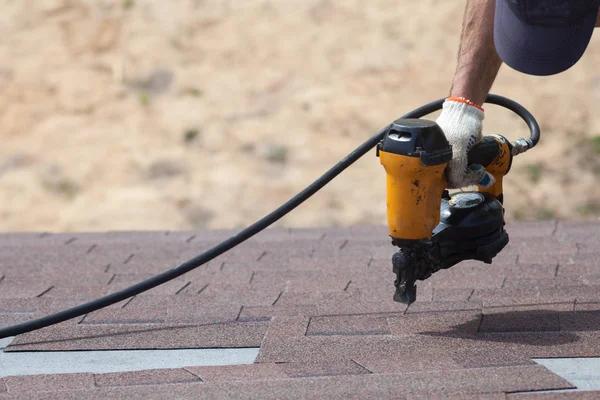 How to Choose the Right Roofing Materials for Your Greenville Home